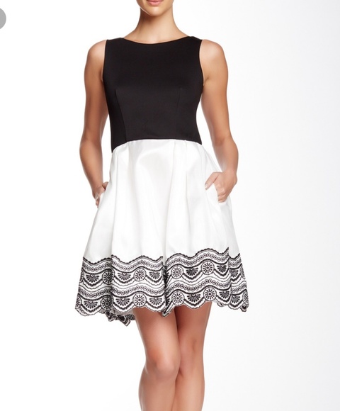 Sleeveless Embroidered Hem Floral Dress - Picture 2 of 7